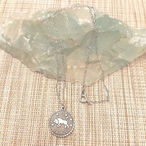 Vintage silvertone Taurus zodiac sign charm pendant necklace
